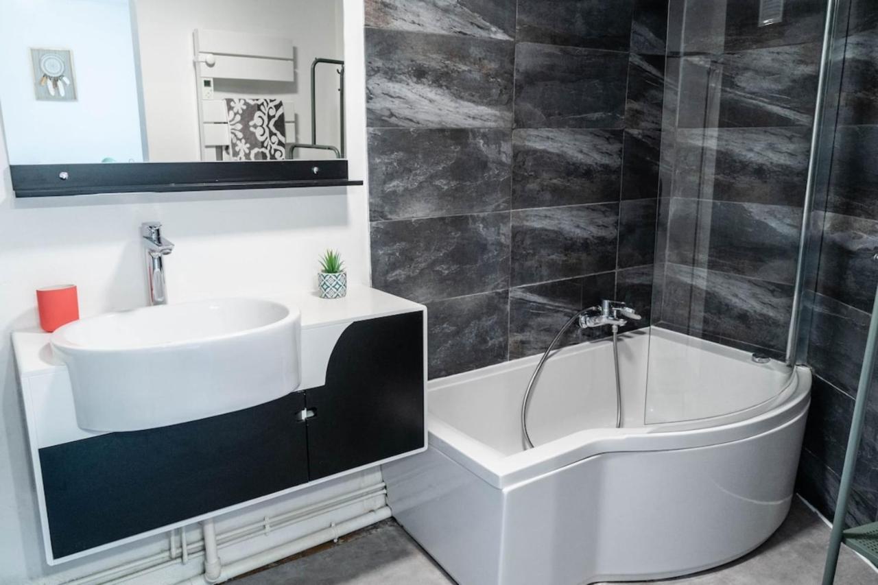 Apartament Le Miami - Chaleureux 4 Pers- Oullins Centre- Lyon Zewnętrze zdjęcie